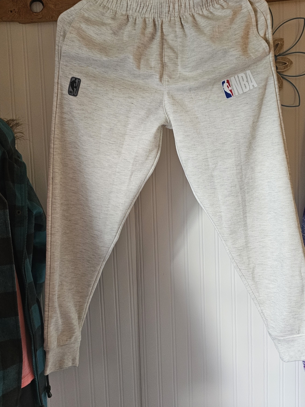 NBA Youth Light Gray Jogger Sweatpants Invludes New 3 Prs NIKE Socks